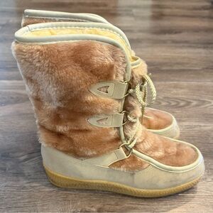 Vintage Quoddy Moccasin Boots Size 9